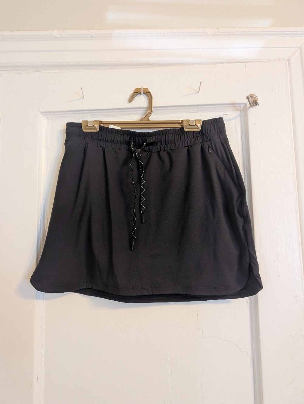 We Wander Black Jersey Run Skort with Built-in Shorts, Wide Waistband-Large EUC
